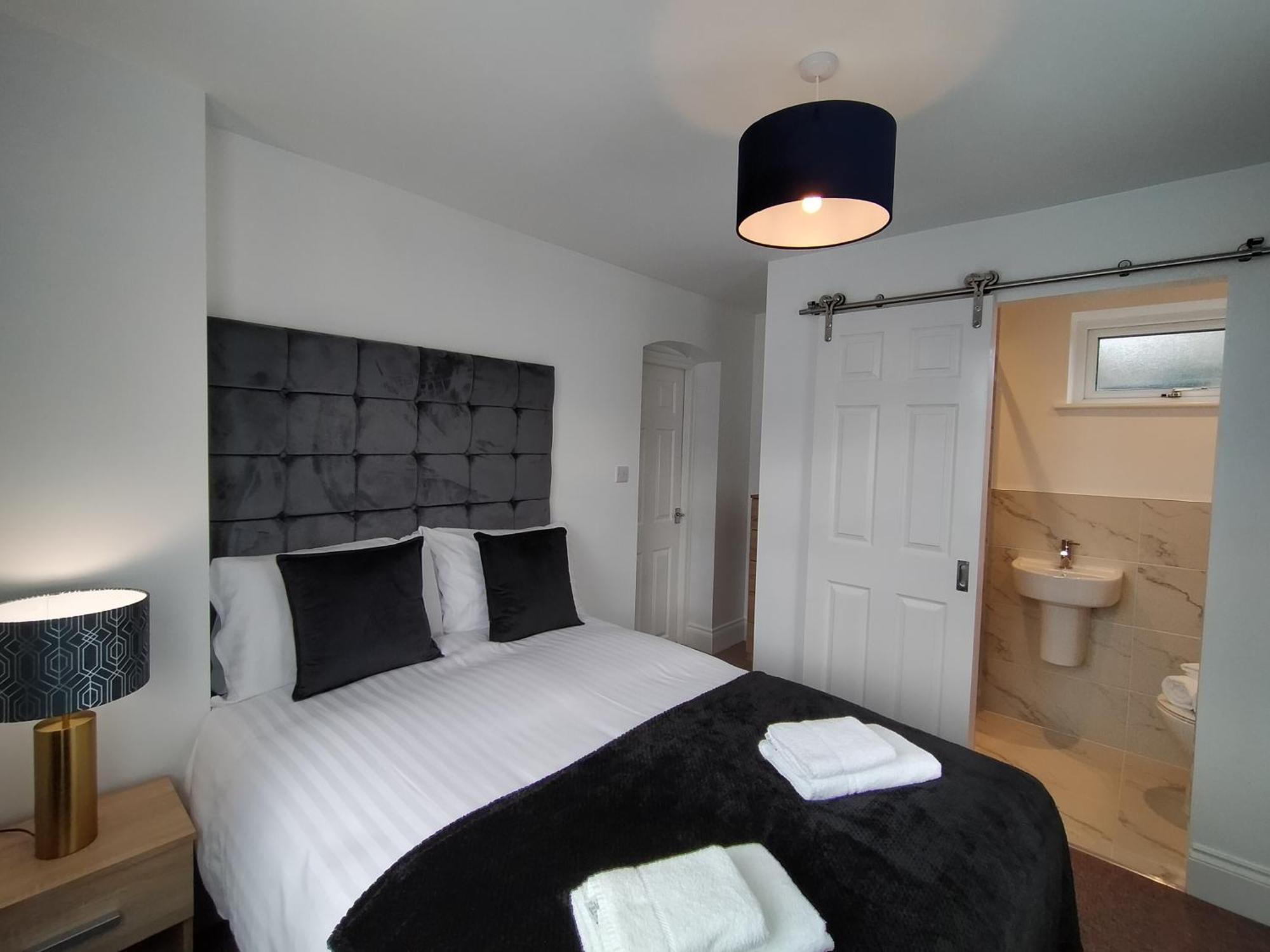 Sirius House - Sleeps 7, Driveway, Garden Crewe Exterior foto