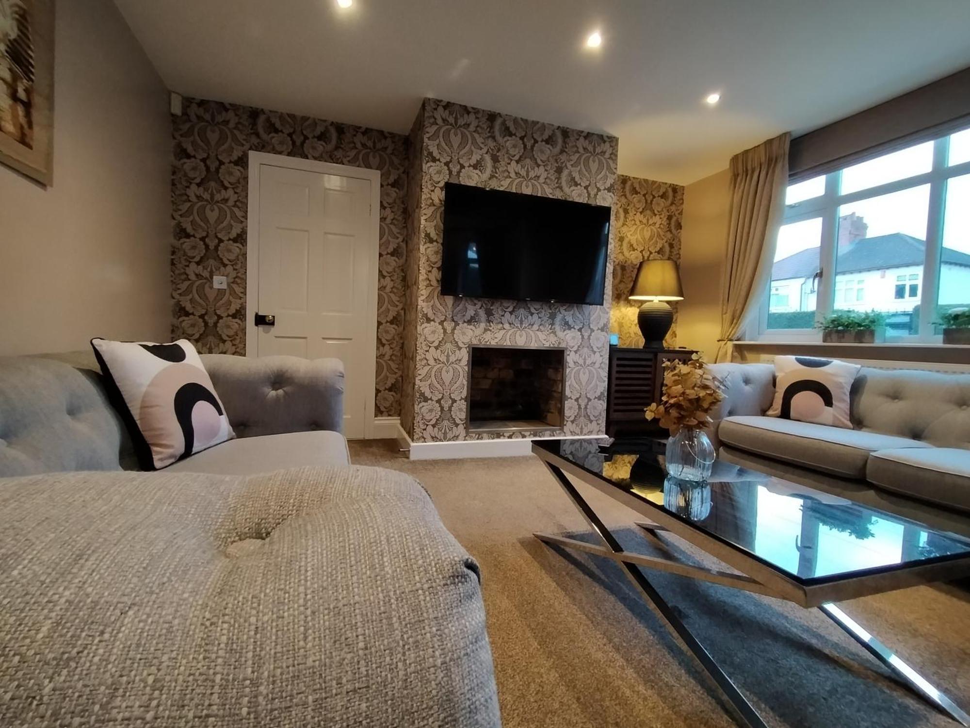 Sirius House - Sleeps 7, Driveway, Garden Crewe Exterior foto